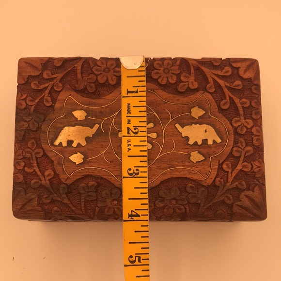 VTG Hand Carved Wooden Box w/ Brass Inlaid Elephants & Flower Made in India - Picture 9 of 10